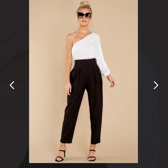 CENTER STAGE WHITE ONE SHOULDER TOP - Picture 5 of 7